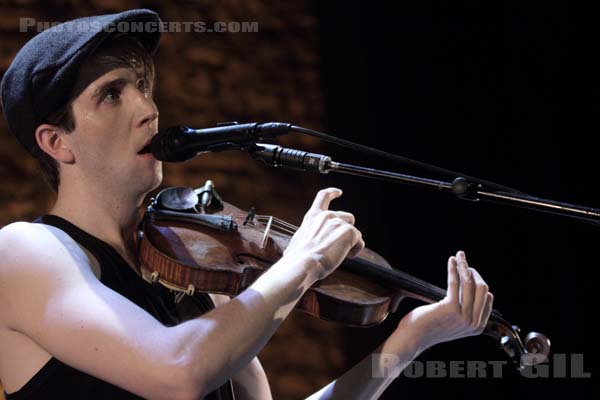 OWEN PALLETT - 2011-02-22 - PARIS - Cafe de la Danse - 